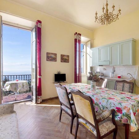 App Mughetto In Villa Marchello Brunate Exteriör bild